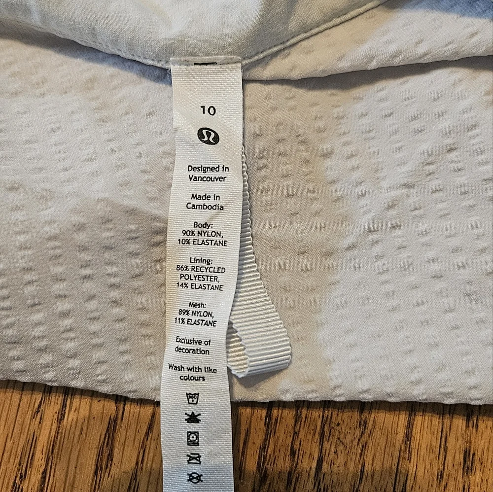 Lululemon Womens Pullover. Light Blue. Size 10. - Picture 6 of 10